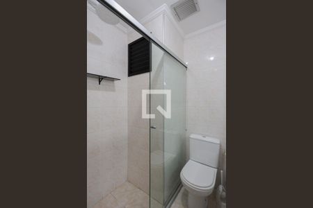 Apartamento à venda com 103m², 3 quartos e 2 vagas Apartamento à venda com 103m², 3 quartos e 2 vagasBanheiro da Suíte