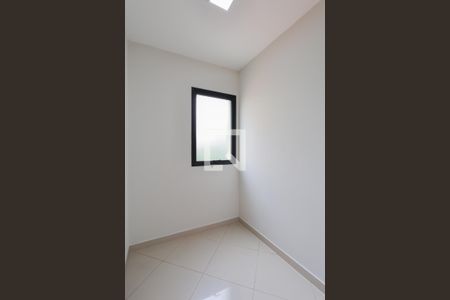 Apartamento à venda com 103m², 3 quartos e 2 vagas Apartamento à venda com 103m², 3 quartos e 2 vagasQuarto de serviço
