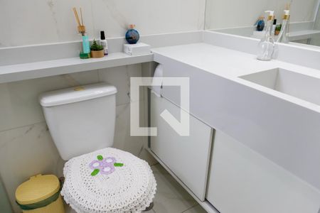 Apartamento à venda com 74m², 2 quartos e 1 vaga Apartamento à venda com 74m², 2 quartos e 1 vagaBanheiro