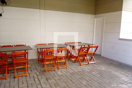 Apartamento à venda com 74m², 2 quartos e 1 vaga Apartamento à venda com 74m², 2 quartos e 1 vagaÁrea comum - Churrasqueira