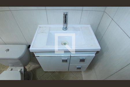 Casa à venda com 300m², 2 quartos e 2 vagas Casa à venda com 300m², 2 quartos e 2 vagasBanheiro