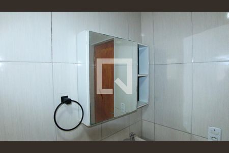 Casa à venda com 300m², 2 quartos e 2 vagas Casa à venda com 300m², 2 quartos e 2 vagasBanheiro