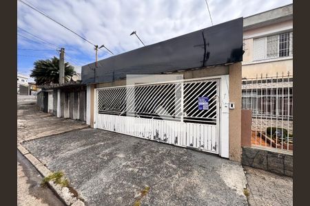 Casa à venda com 265m², 3 quartos e 3 vagas Casa à venda com 265m², 3 quartos e 3 vagasFachada + plaquinha