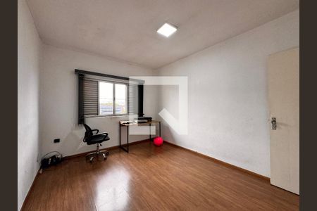 Casa à venda com 265m², 3 quartos e 3 vagas Casa à venda com 265m², 3 quartos e 3 vagasQuarto 2