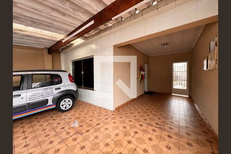 Casa à venda com 265m², 3 quartos e 3 vagas Casa à venda com 265m², 3 quartos e 3 vagasGaragem