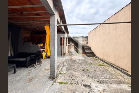 Casa à venda com 265m², 3 quartos e 3 vagas Casa à venda com 265m², 3 quartos e 3 vagasQuintal