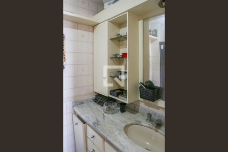 Apartamento à venda com 84m², 3 quartos e 2 vagas Apartamento à venda com 84m², 3 quartos e 2 vagasBanheiro da Suíte