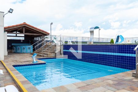 Apartamento à venda com 84m², 3 quartos e 2 vagas Apartamento à venda com 84m², 3 quartos e 2 vagasÁrea comum - Piscina