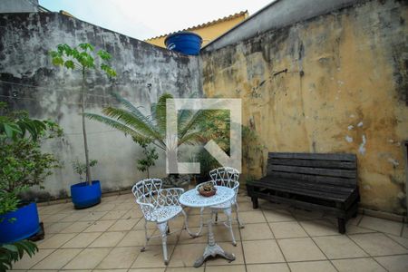 Casa à venda com 144m², 3 quartos e 3 vagas Casa à venda com 144m², 3 quartos e 3 vagasÁrea comum