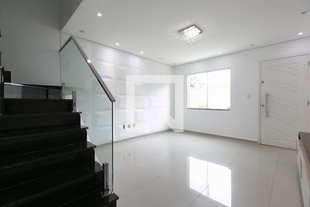 Sala de casa de condomínio à venda com 3 quartos, 100m² em Vila Taquari, São Paulo