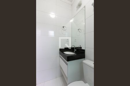 Casa de condomínio à venda com 100m², 3 quartos e 2 vagas Casa de condomínio à venda com 100m², 3 quartos e 2 vagasBanheiro da Suíte 1