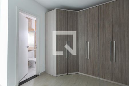 Casa de condomínio à venda com 100m², 3 quartos e 2 vagas Casa de condomínio à venda com 100m², 3 quartos e 2 vagasSuíte 2