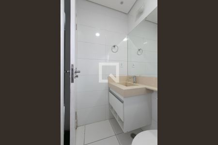 Casa de condomínio à venda com 100m², 3 quartos e 2 vagas Casa de condomínio à venda com 100m², 3 quartos e 2 vagasBanheiro da Suíte 2