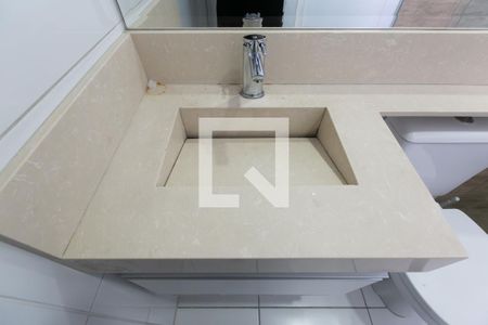 Casa de condomínio à venda com 100m², 3 quartos e 2 vagas Casa de condomínio à venda com 100m², 3 quartos e 2 vagasBanheiro da Suíte 2