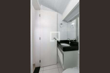 Casa de condomínio à venda com 100m², 3 quartos e 2 vagas Casa de condomínio à venda com 100m², 3 quartos e 2 vagasBanheiro da Suíte 3