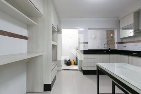 Casa de condomínio à venda com 100m², 3 quartos e 2 vagas Casa de condomínio à venda com 100m², 3 quartos e 2 vagasCozinha - Armários