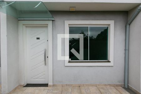 Casa de condomínio à venda com 100m², 3 quartos e 2 vagas Casa de condomínio à venda com 100m², 3 quartos e 2 vagasEntrada