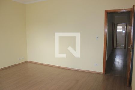 Casa à venda com 147m², 3 quartos e 4 vagasSuíte