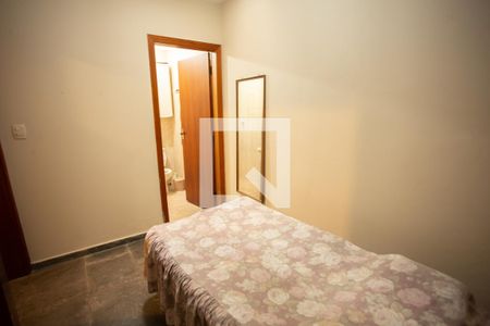 Casa à venda com 220m², 4 quartos e 4 vagas Casa à venda com 220m², 4 quartos e 4 vagasQuarto 4