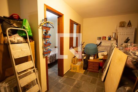 Casa à venda com 220m², 4 quartos e 4 vagas Casa à venda com 220m², 4 quartos e 4 vagasGaragem