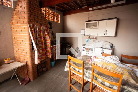 Casa à venda com 220m², 4 quartos e 4 vagas Casa à venda com 220m², 4 quartos e 4 vagasÁrea Gourmet