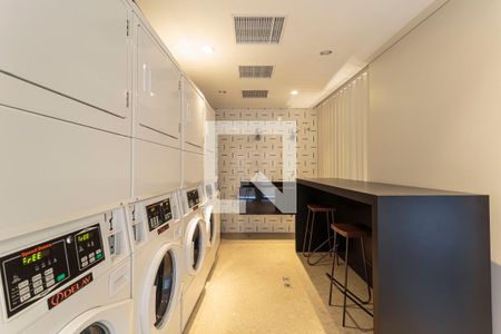 Apartamento à venda com 105m², 2 quartos e 2 vagasLavanderia