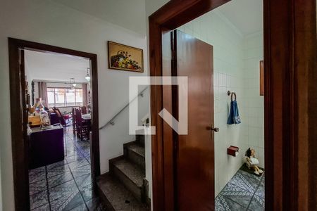 Casa à venda com 280m², 4 quartos e 5 vagas Casa à venda com 280m², 4 quartos e 5 vagasCorredor