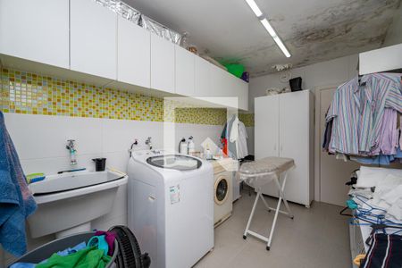 Casa à venda com 100m², 3 quartos e 2 vagas Casa à venda com 100m², 3 quartos e 2 vagasÁrea de Serviço