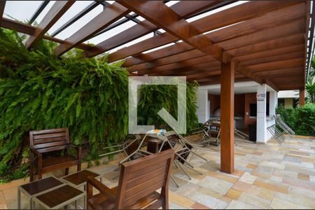 Apartamento à venda com 84m², 3 quartos e 2 vagas Apartamento à venda com 84m², 3 quartos e 2 vagasÁrea comum - Churrasqueira