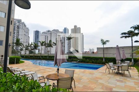 Apartamento à venda com 84m², 3 quartos e 2 vagas Apartamento à venda com 84m², 3 quartos e 2 vagasÁrea comum - Piscina