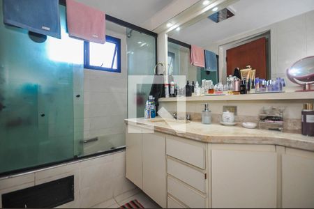 Apartamento à venda com 184m², 4 quartos e 3 vagasBanheiro Suíte 3