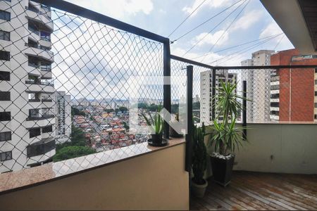 Apartamento à venda com 184m², 4 quartos e 3 vagasVaranda
