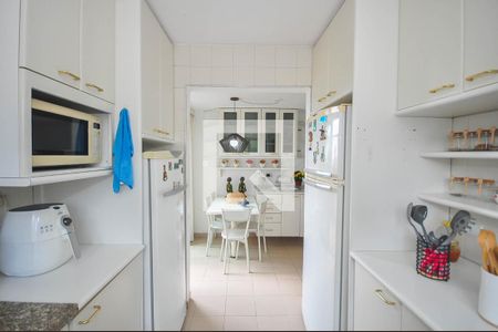 Apartamento à venda com 184m², 4 quartos e 3 vagasCozinha