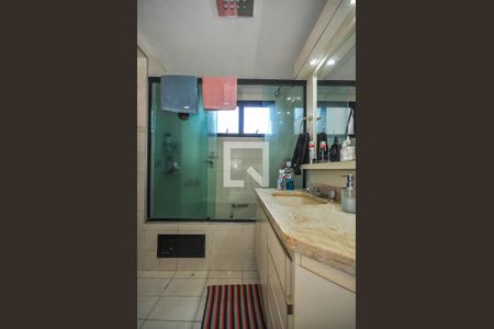 Apartamento à venda com 184m², 4 quartos e 3 vagasBanheiro Suíte 3