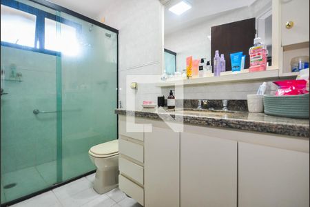 Apartamento à venda com 184m², 4 quartos e 3 vagasBanheiro Suíte 2