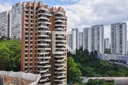 Apartamento à venda com 184m², 4 quartos e 3 vagasVista da Suíte 2