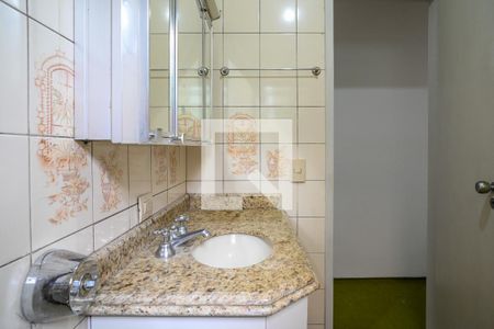 Casa à venda com 199m², 3 quartos e 2 vagas Casa à venda com 199m², 3 quartos e 2 vagasBanheiro da Suite