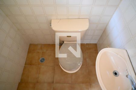 Casa à venda com 199m², 3 quartos e 2 vagas Casa à venda com 199m², 3 quartos e 2 vagasBanheiro de Serviço