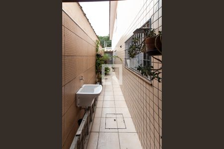 Casa à venda com 198m², 3 quartos e 2 vagas Casa à venda com 198m², 3 quartos e 2 vagasCorredor