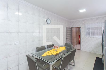 Casa à venda com 198m², 3 quartos e 2 vagas Casa à venda com 198m², 3 quartos e 2 vagasCozinha
