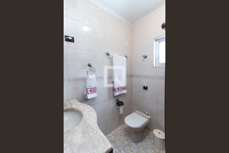 Casa à venda com 198m², 3 quartos e 2 vagas Casa à venda com 198m², 3 quartos e 2 vagasBanheiro da Suíte