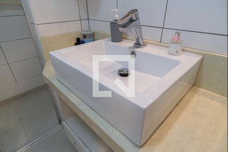 Apartamento à venda com 115m², 3 quartos e 2 vagas Apartamento à venda com 115m², 3 quartos e 2 vagasBanheiro 2