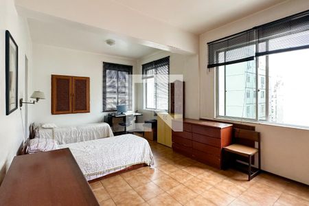 Apartamento à venda com 234m², 3 quartos e sem vaga Apartamento à venda com 234m², 3 quartos e sem vagaSuíte