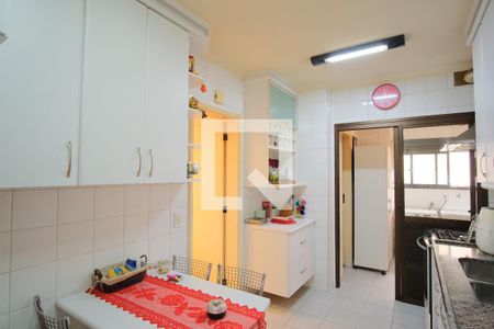 Apartamento à venda com 92m², 3 quartos e 2 vagasCozinha