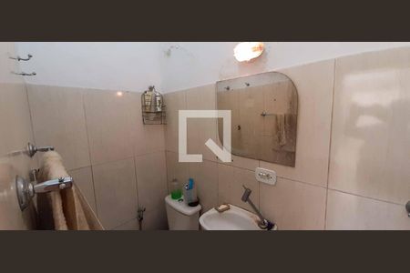 Casa à venda com 190m², 3 quartos e 2 vagasBanheiro de Serviço