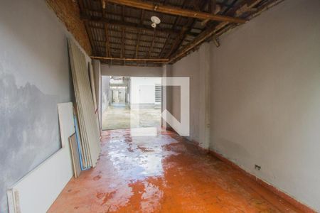 Casa à venda com 250m², 2 quartos e 5 vagas Casa à venda com 250m², 2 quartos e 5 vagasGaragem