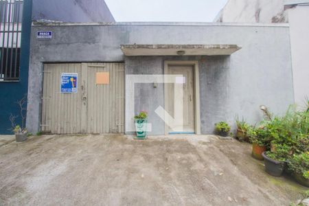 Casa à venda com 250m², 2 quartos e 5 vagas Casa à venda com 250m², 2 quartos e 5 vagasFachada 1