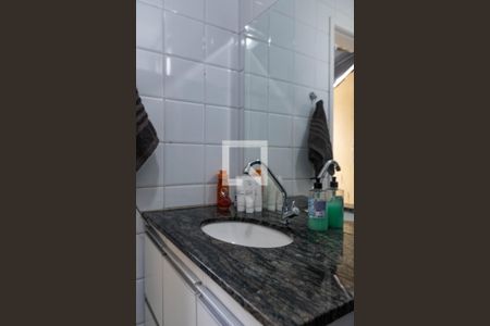 Apartamento à venda com 140m², 3 quartos e 2 vagas Apartamento à venda com 140m², 3 quartos e 2 vagasBanheiro da Suíte