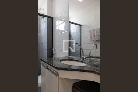 Apartamento à venda com 140m², 3 quartos e 2 vagas Apartamento à venda com 140m², 3 quartos e 2 vagasBanheiro Social