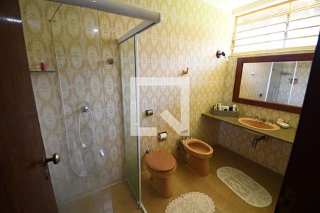 Casa à venda com 395m², 4 quartos e 4 vagasBanheiro 2